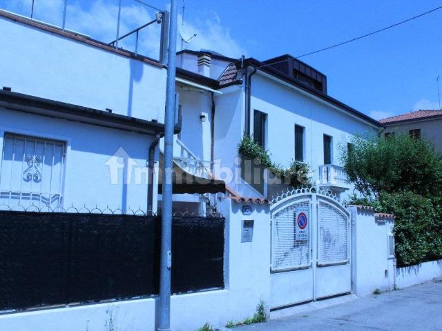 Trilocale via Vannozzo, Portello Ospedali, Padova