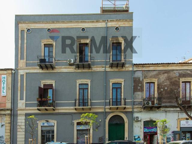 Trilocale via VI Aprile 81, Centro Storico, Catania