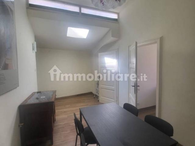 Trilocale via Vincioli, Centro Storico, Perugia
