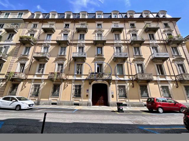 Trilocale via Vittorio Amedeo Secondo 17, Cittadella, Torino