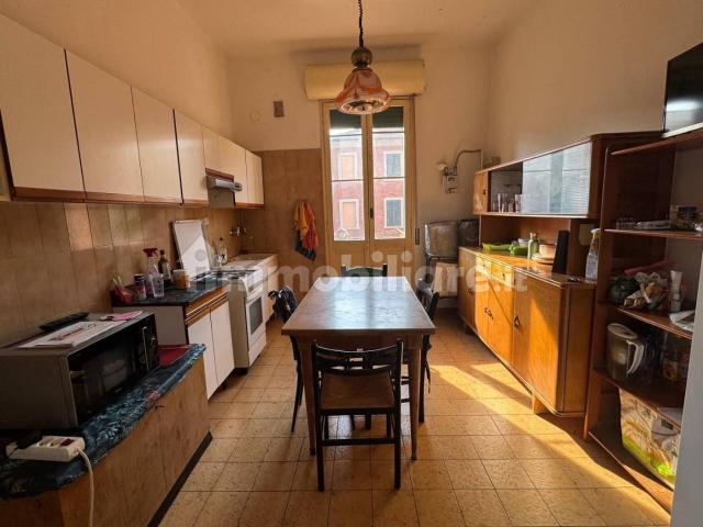 Trilocale via Vittorio Veneto, Saffi, Bologna