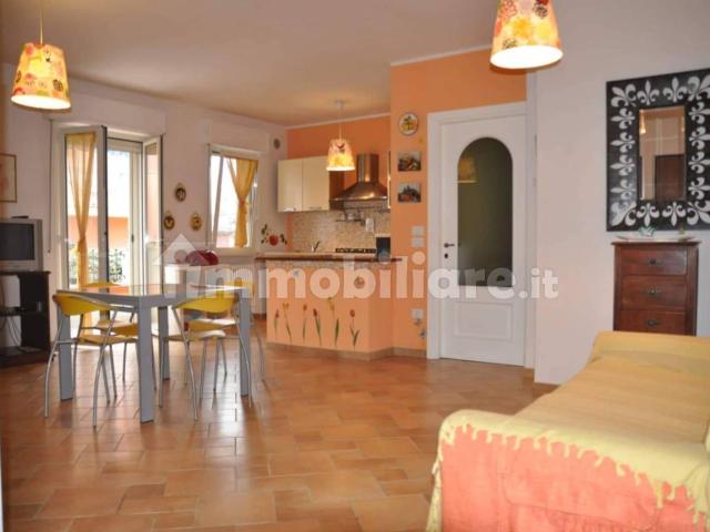 Trilocale via 22 Maggio 95, Marina, Città Sant'Angelo