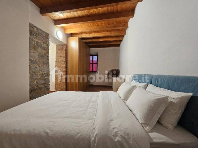 Trilocale via 4 Novembre, Centro, Almenno San Bartolomeo