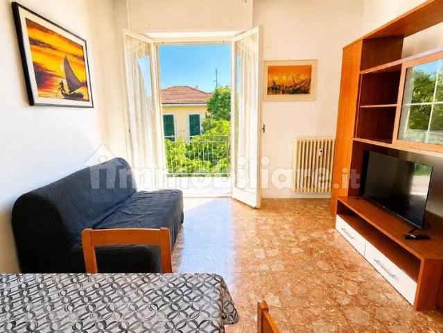 Trilocale viale Cesare Battisti, Mare, Pesaro