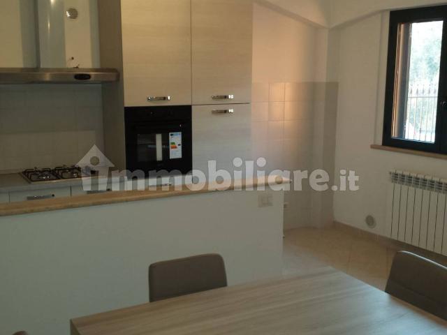 Trilocale viale America Latina 24, Centro, Frosinone