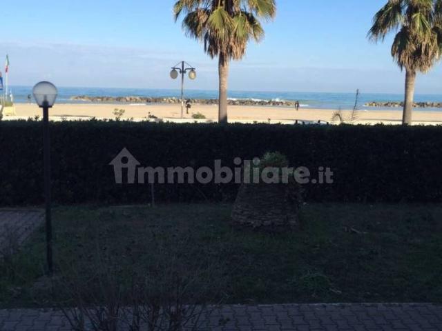 Trilocale viale Aldo Moro 10, Porto Allegro, Montesilvano