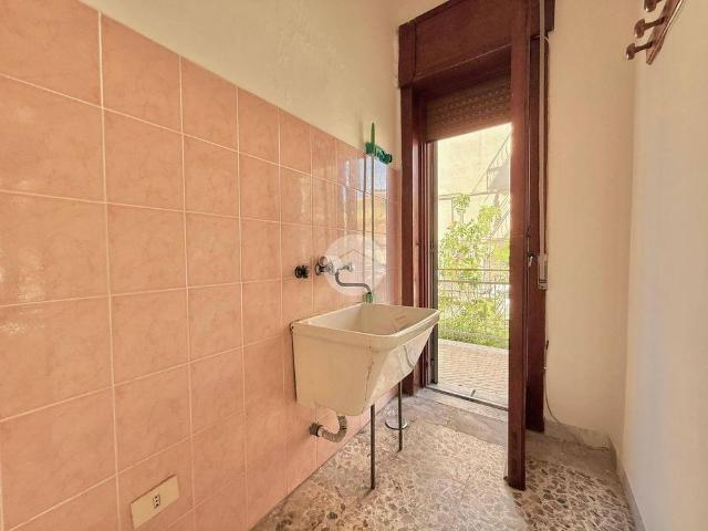 Trilocale viale Bognar, Pozzuoli Alta, Pozzuoli