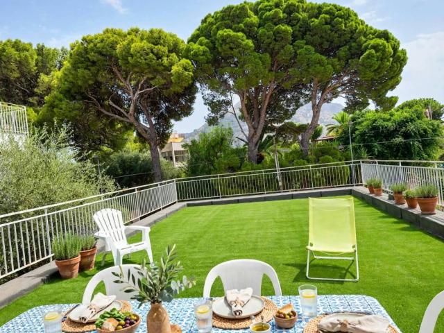 Villa unifamiliare viale Giunone 45, Mondello Valdesi, Palermo