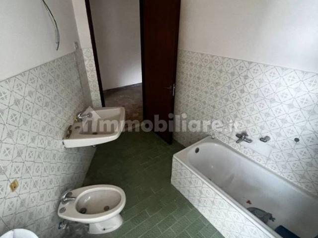 Trilocale viale Don Salvatore Morosini 2, Centro Storico, Genzano di Roma