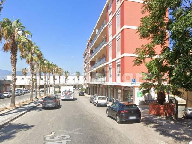 Trilocale viale Italia 52, Centro, Villa San Giovanni