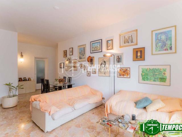 Trilocale viale Legioni Romane 28, Bande Nere, Milano