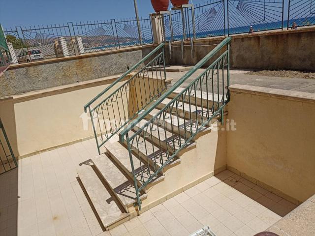 Trilocale viale Macaone 106, Tronca, Strongoli