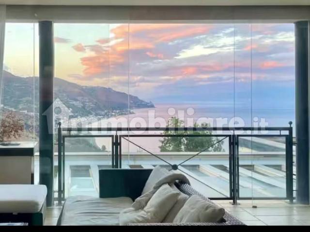 Trilocale viale San Pancrazio 48, Centro, Taormina