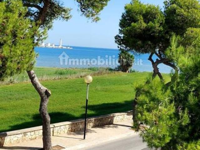 Trilocale viale Regina Elena 18, Via Trani Madonna dello Sterpeto, Barletta