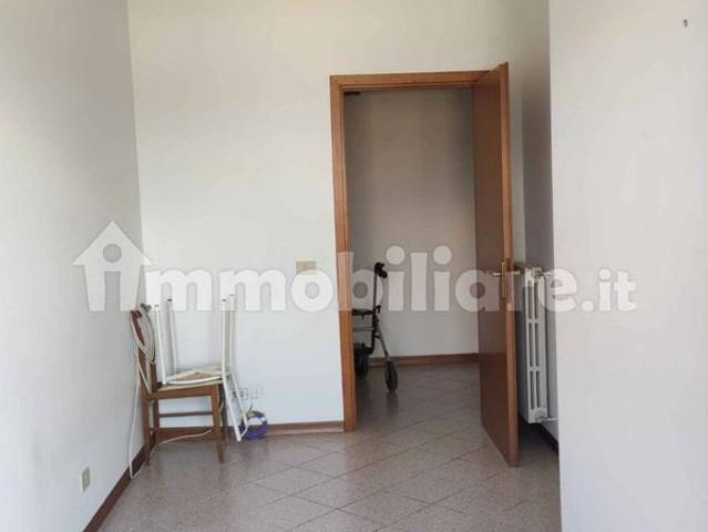 Trilocale viale Tommaso Morroni 28, Rieti