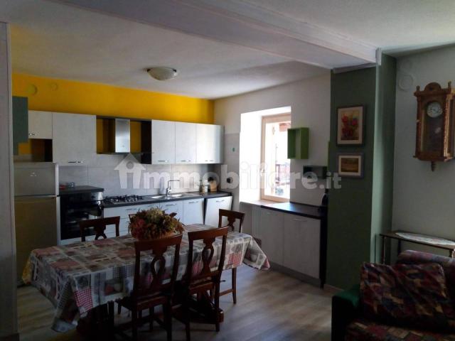 Trilocale vicolo dei Casari 1, Piano, Commezzadura