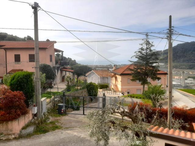 Trilocale vista mare in via turistica trav. 9, Camporosso