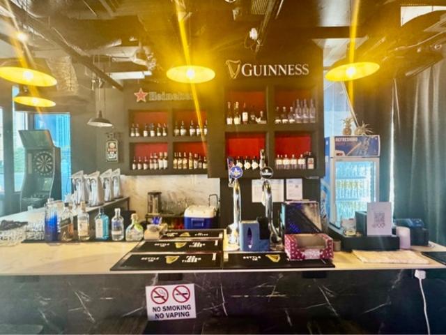 Trio Mall Shop For Rent, $6,800968 sqft $7.02 psf
