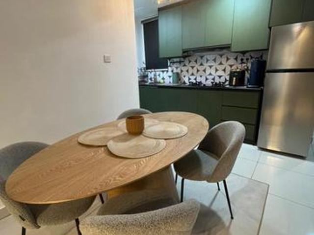 TRIO by Setia Bukit Tinggi Klang Near LRT Fully Furnished bring a bag