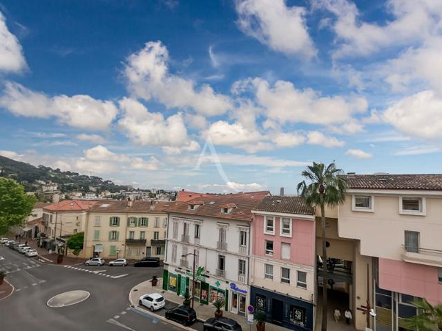 Triplex avec toit terrasse Fort potentiel travaux à prévoir