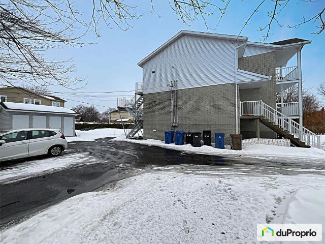 Triplex à vendre Mont St Hilaire 3 chambres 1 salle de bain #1097