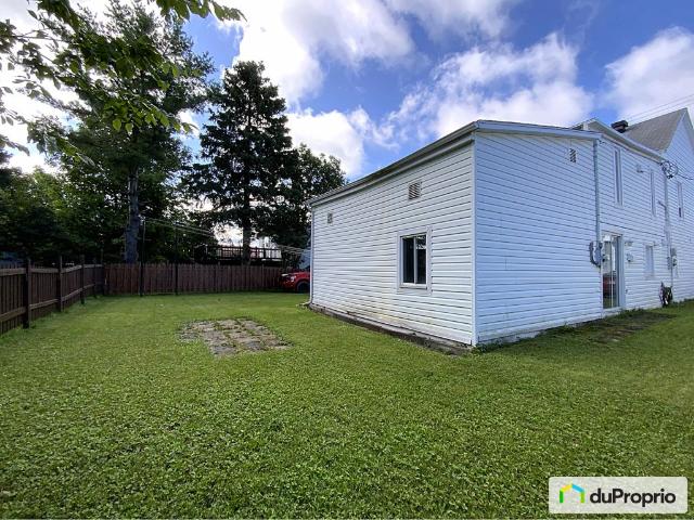 Triplex à vendre East Broughton 2 chambres 1 salle de bain #1050