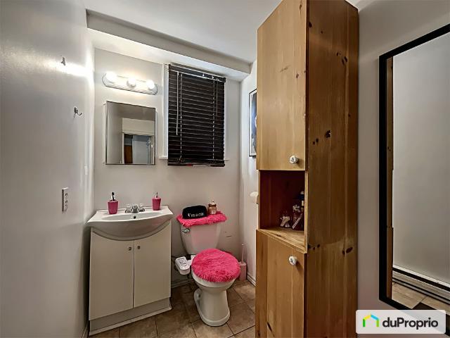 Triplex à vendre Limoilou 2 chambres 1 salle de bain #1094