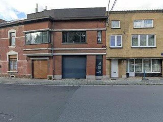 Triplex à vendre pour 70000 euro avec 2 chambres à coucher