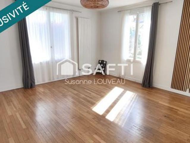 Triplex comme une petite maison avec un grand air