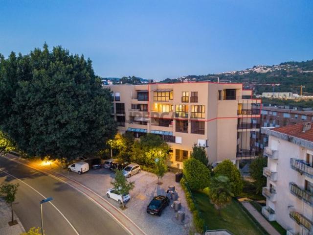 Triplex de Excepção com Rooftop e Vistas sobre Guimarães e a Serra da Penha