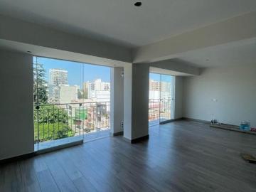 TRIPLEX EN VENTA BARRANCO Límite con Miraflores