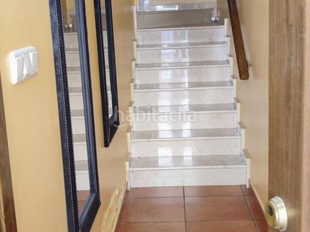 Tríplex en venta en Macael. BONITO TRIPLEX EN MACAEL CON 3 DORMITORIOS, 3 CUARTOS DE BAÑO, AMUEBLADO Y PARA ENTRAR A VIVIR. Tríplex.