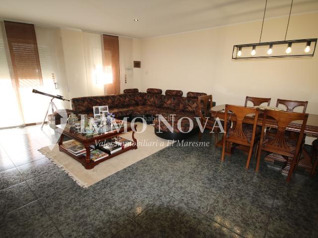 Tríplex en venta en Mataró, Cerdanyola Nord. Espectacular Tríplex de 165 m² en Mataró Solo 2 vecinos y sin gastos de comunidad. Tríplex.