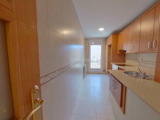Tríplex en venta en Ripollet, Casc Antic. SE VENDE TRIPLEX ALQUILADO EN C DUC DE TETUAN RIPOLLET. Tríplex.