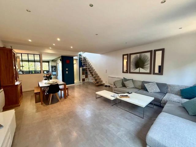 Triplex LE RAINCY 119.18 m²
