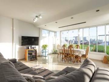 TRIPLEX Renovado 4 Amb +Dep 100%Luz TERRAZA Boedo
