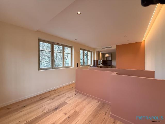 Duplex tout rénové avec sous sol