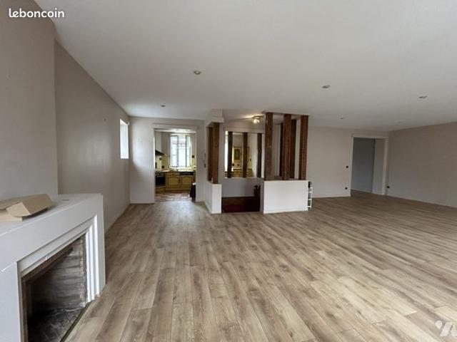 Triplex 10 pièces 321 m²