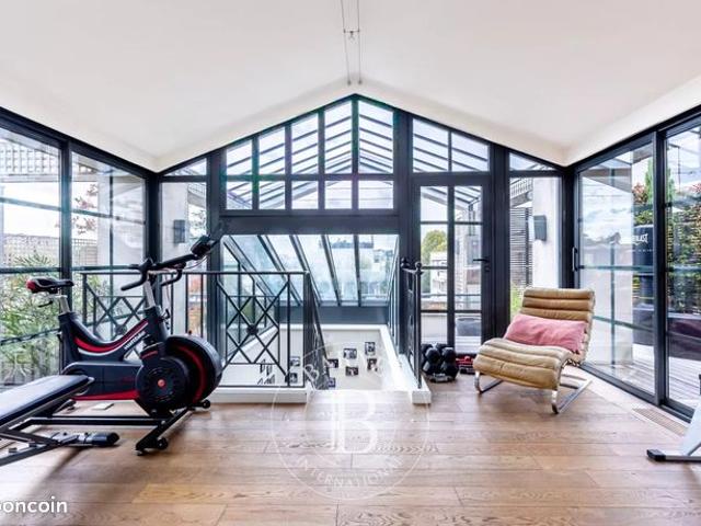 Triplex 10 pièces 320 m²