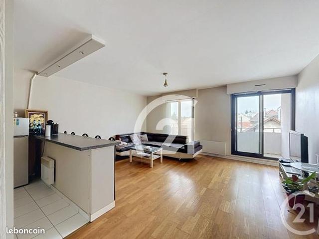 Triplex 3 pièces 64 m²