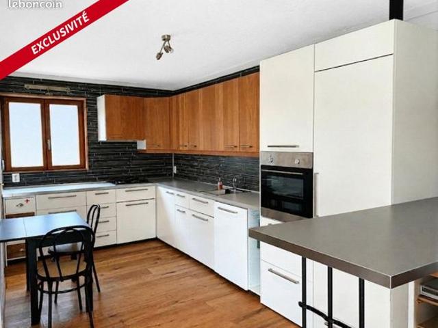 Triplex 4 pièces 152 m²