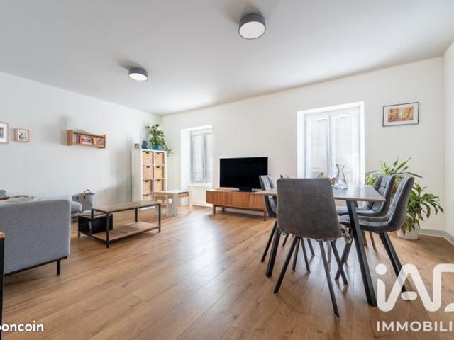 Triplex 4 pièces 102 m²
