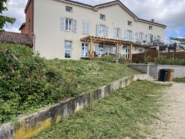 Triplex 4 pièces 110 m²