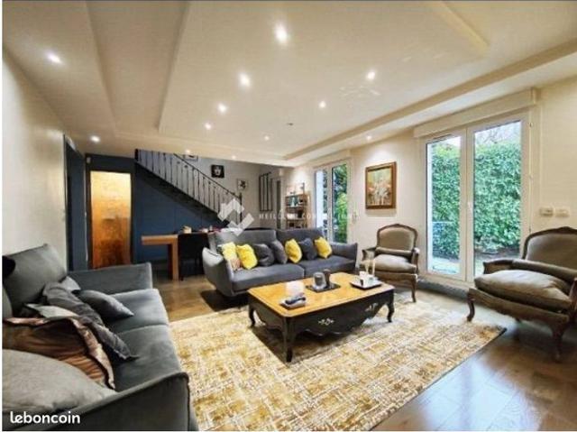 Triplex 4 pièces 112 m²