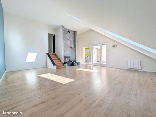 Triplex 5 pièces 109 m²