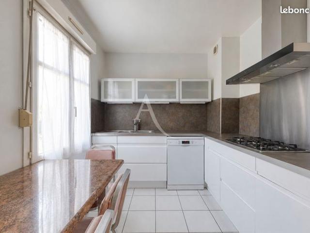 Triplex 5 pièces 111 m²