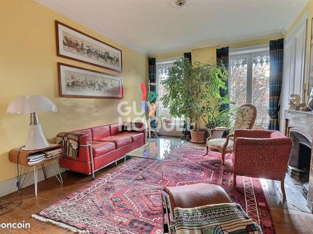 Triplex 5 pièces 131 m²