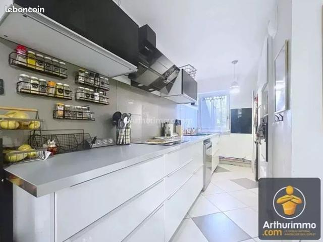 Triplex 5 pièces 90 m²