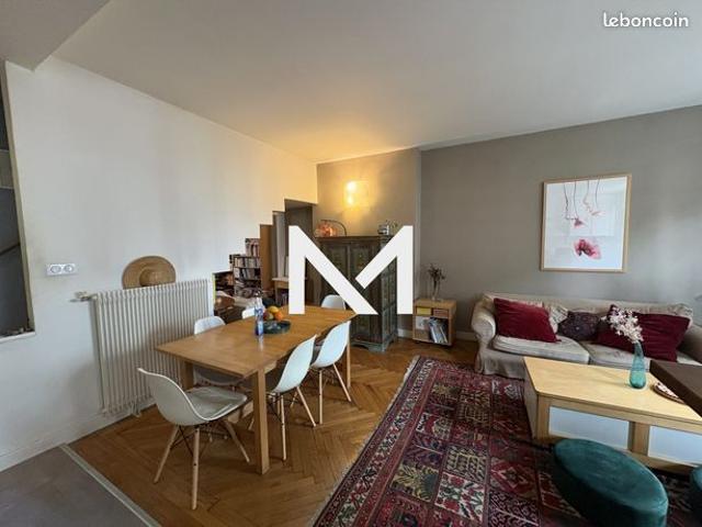 Triplex 6 pièces 102 m²
