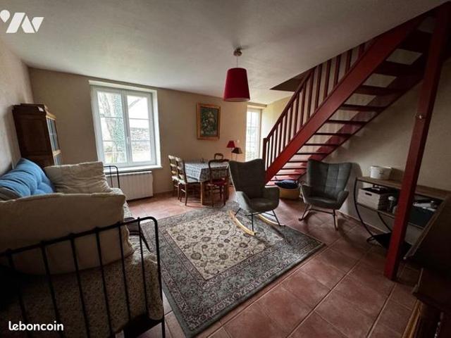 Triplex 78 m² DOLE